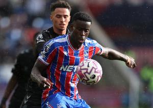 队长发力了！拜仁跟队记者：凯恩在说服格伊加盟拜仁慕尼黑