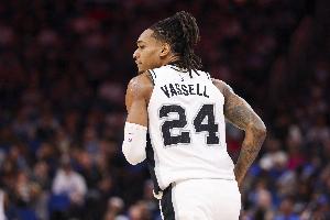 未能救主！瓦塞尔16中8得28分 上半场轰中7记三分&下半场一共3分